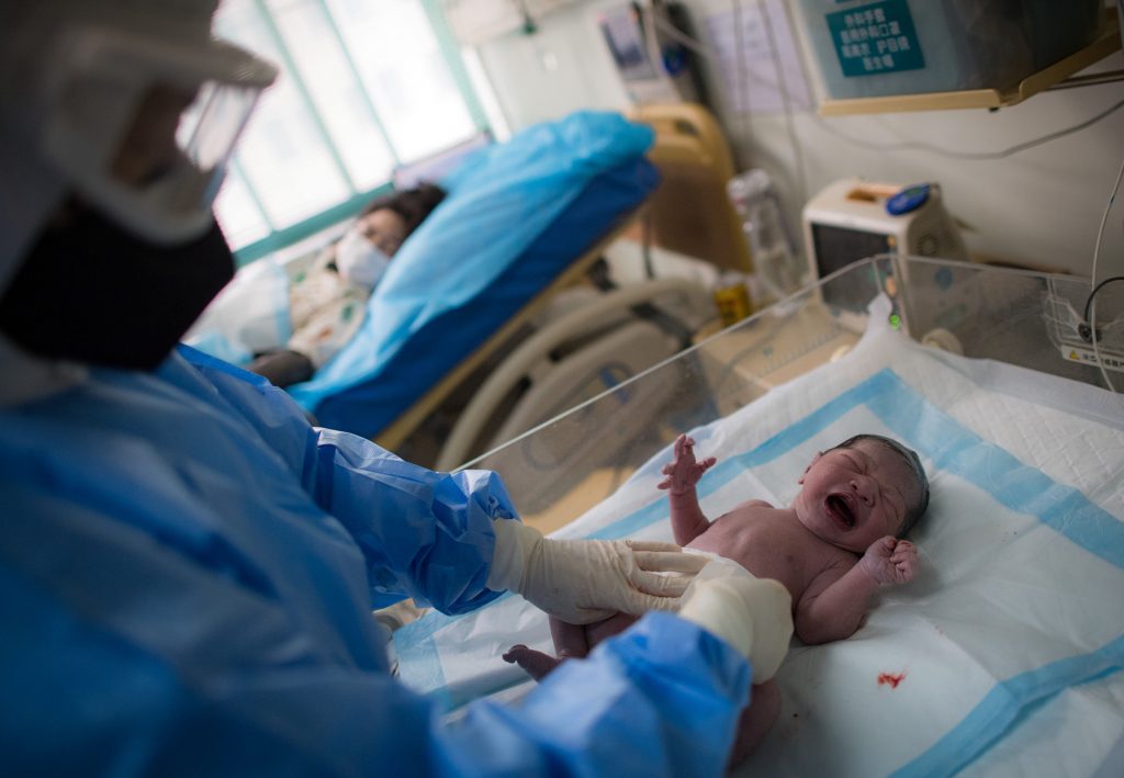 انتقال ویروس کرونا از مادر به نوزاد یا جنین