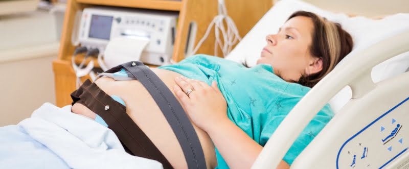 علائم نیازمند مراجعه به پزشک در هفته دهم بارداری